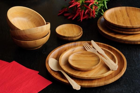 cara merawat peralatan makan kayu